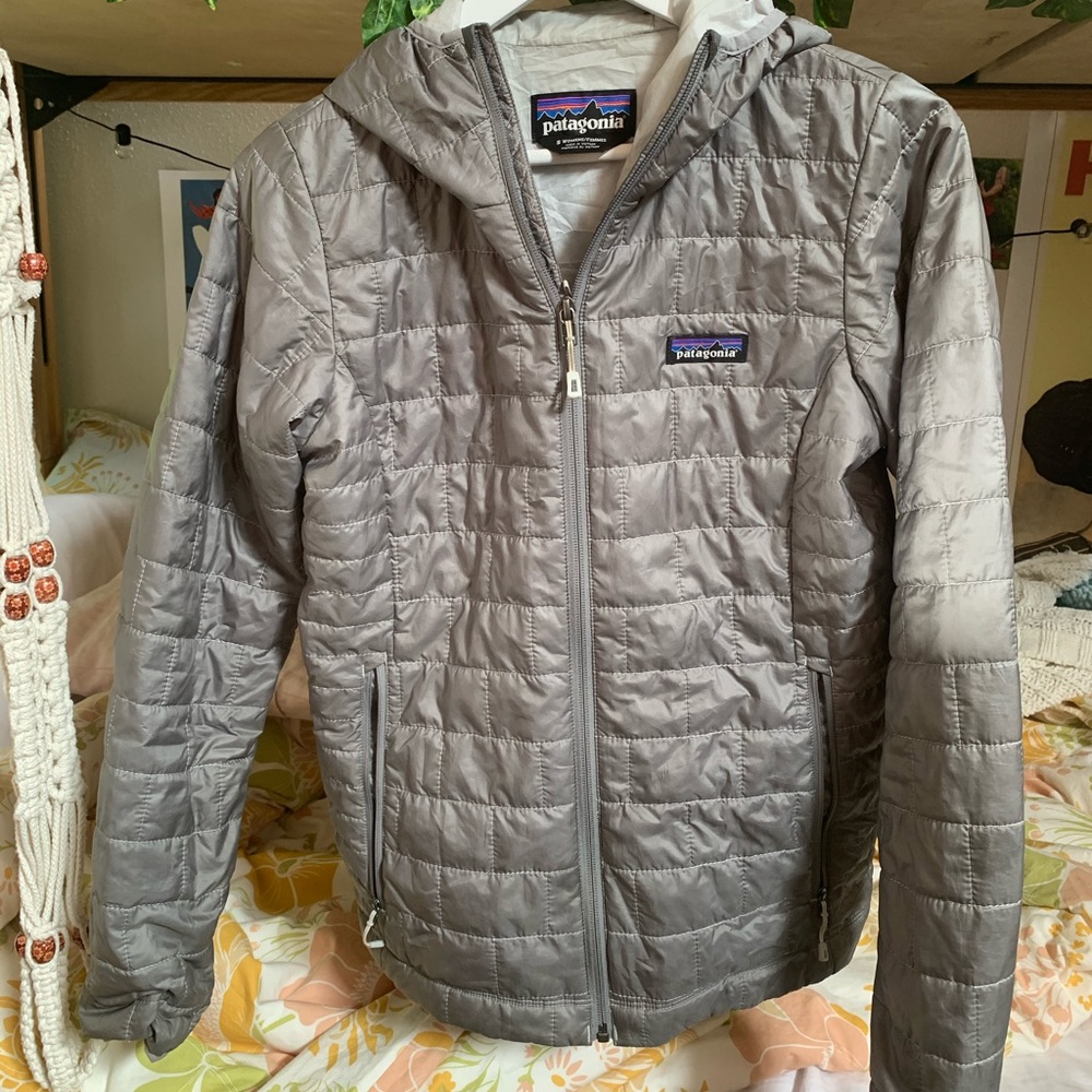 New Patagonia jacket size small!